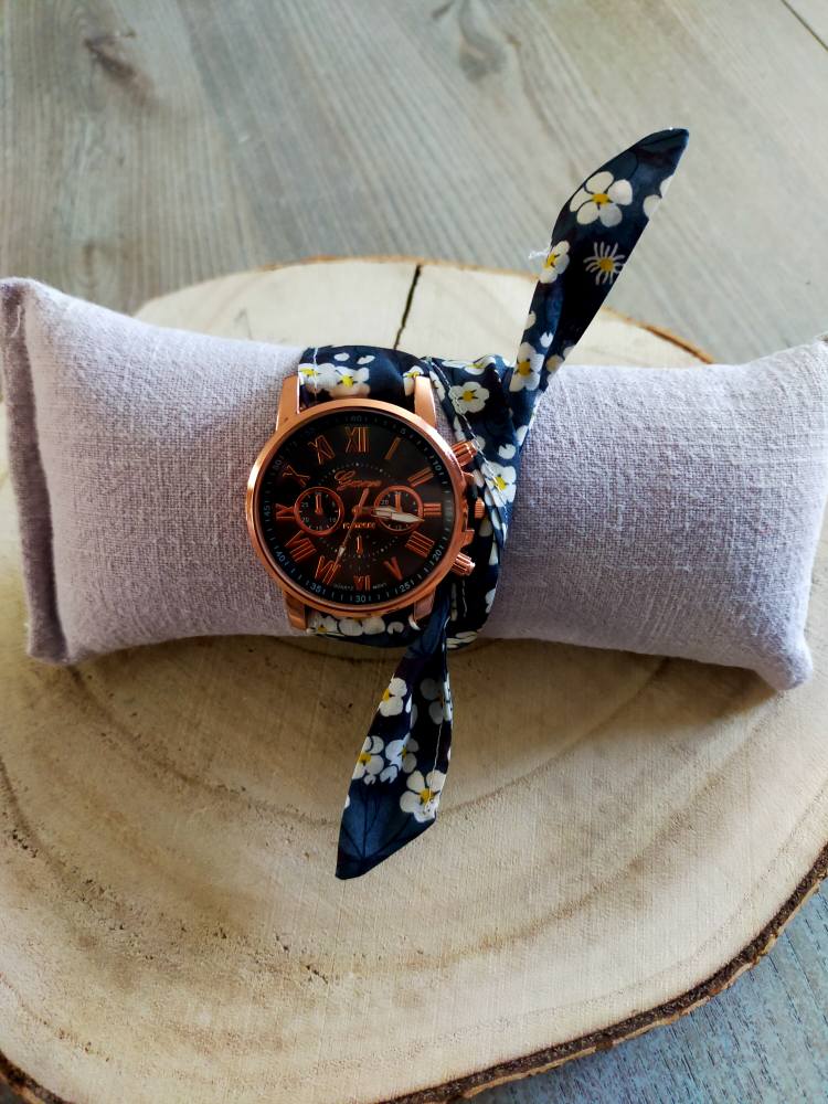 MONTRE BRACELET EN TISSU A NOUER