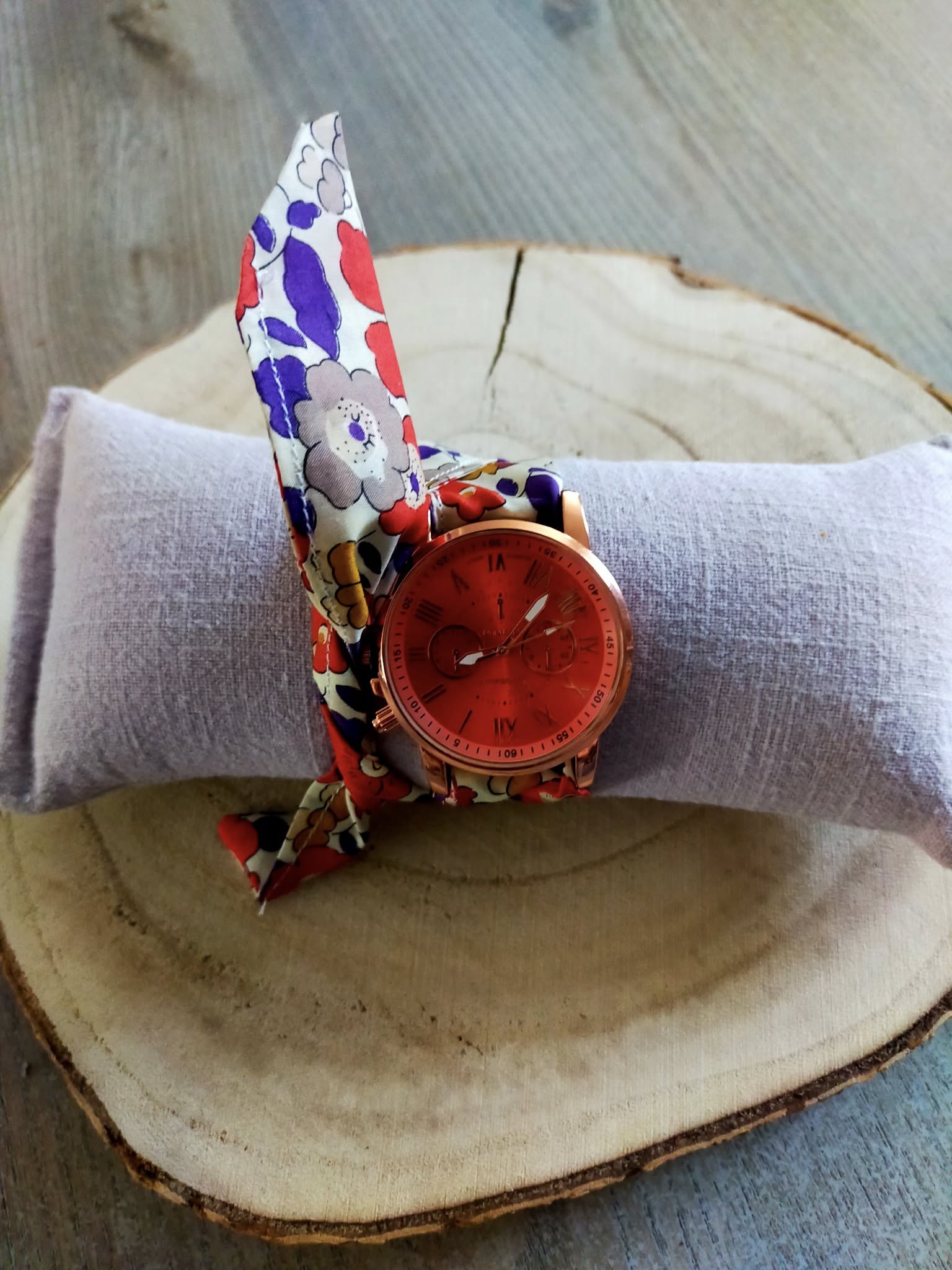 MONTRE BRACELET EN TISSU A NOUER